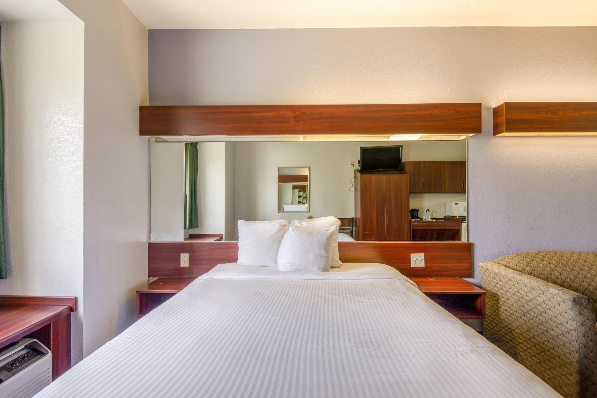 Trident Inn & Suites, Baton Rouge (Adults Only) Prairieville Экстерьер фото